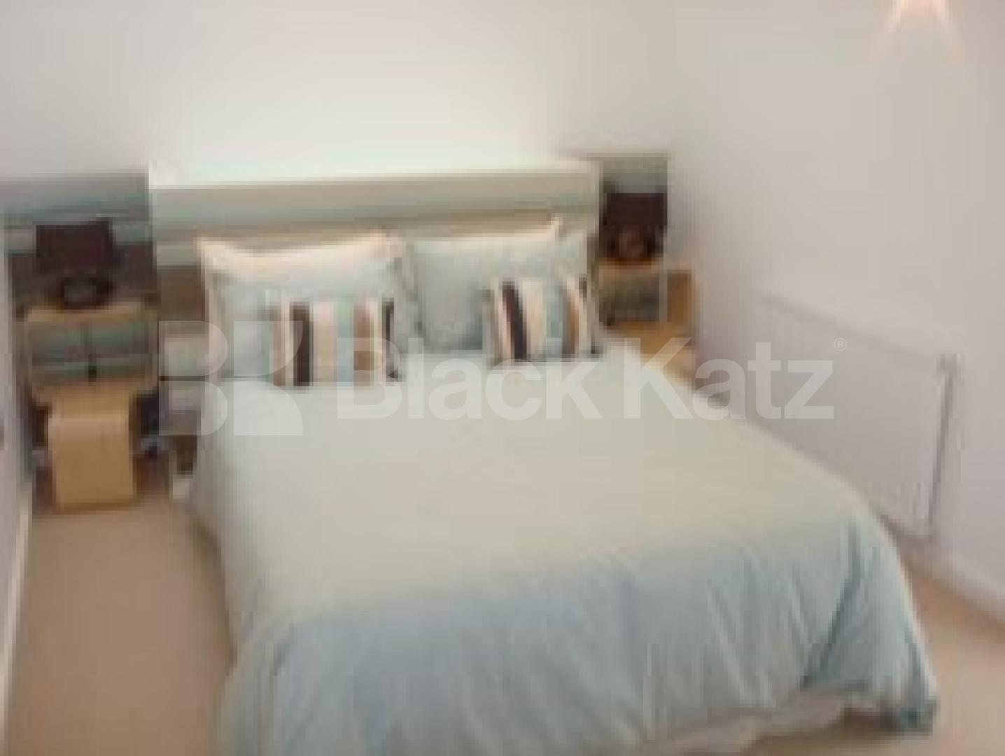 			MUST SEE !!!!!!!, 3 Bedroom, 1 bath, 1 reception House			 St Johns Way, Archway